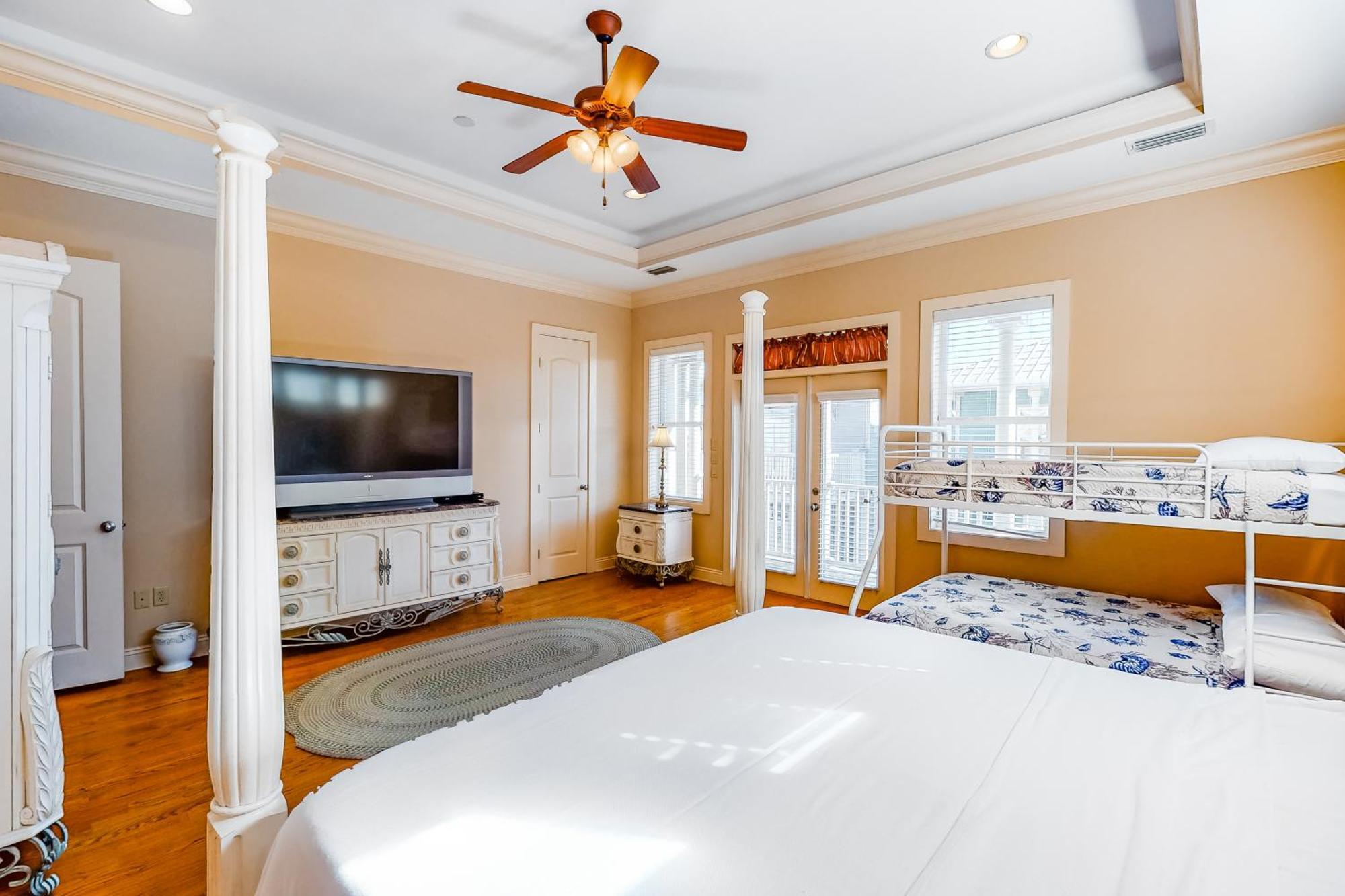 Serenity By The Sea - Main House Panama City Beach Room photo